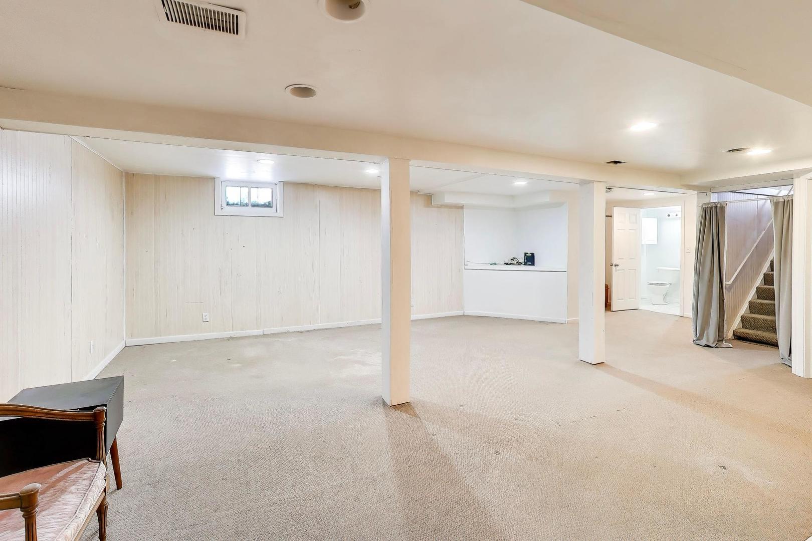 444 South Elmwood Drive Aurora IL 60506
