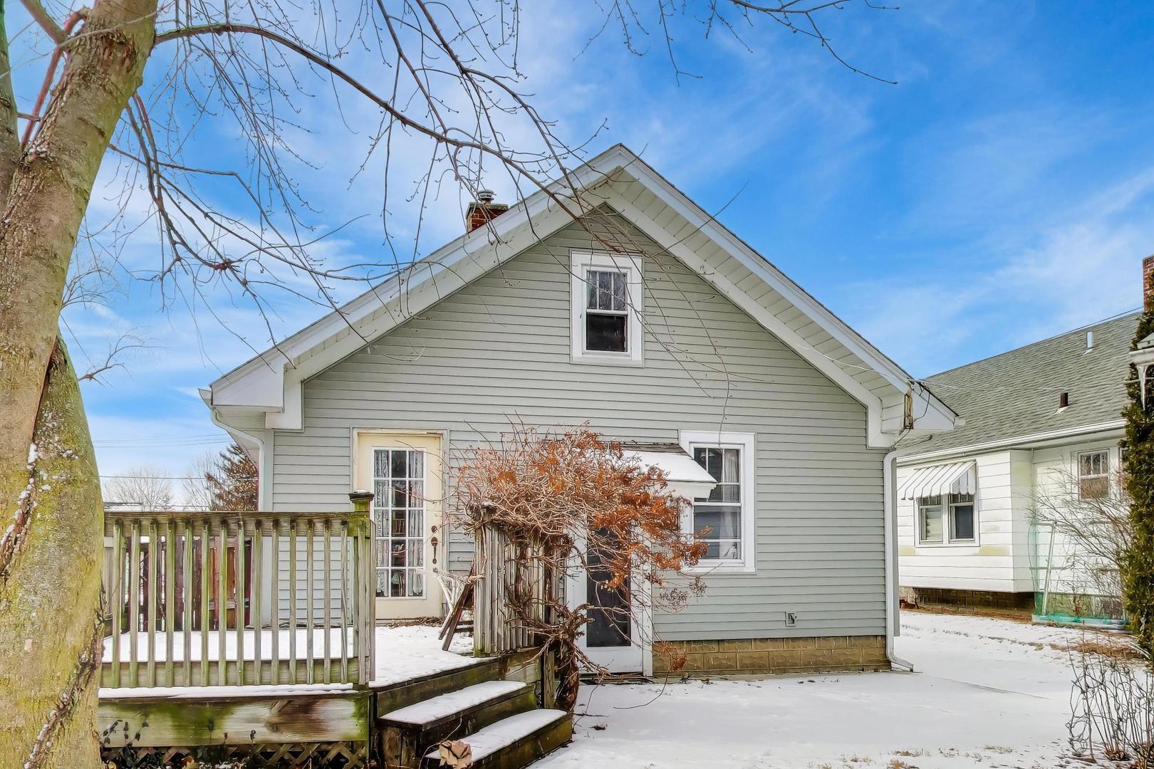 444 South Elmwood Drive Aurora IL 60506
