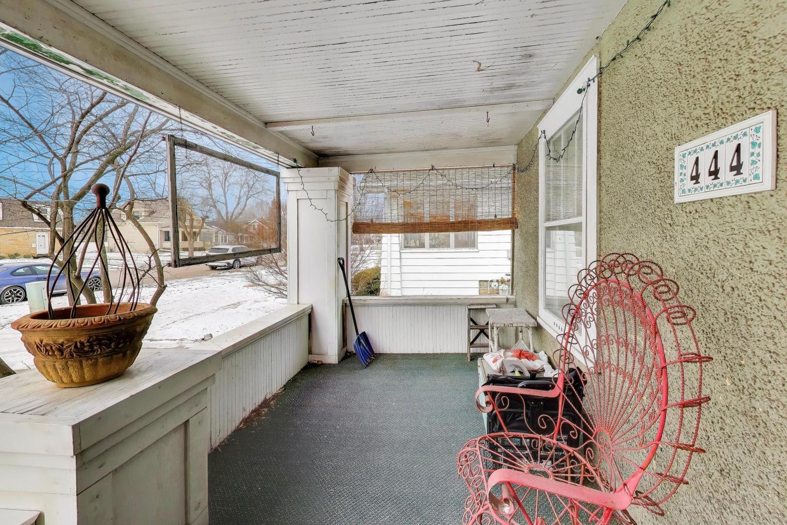 444 South Elmwood Drive Aurora IL 60506