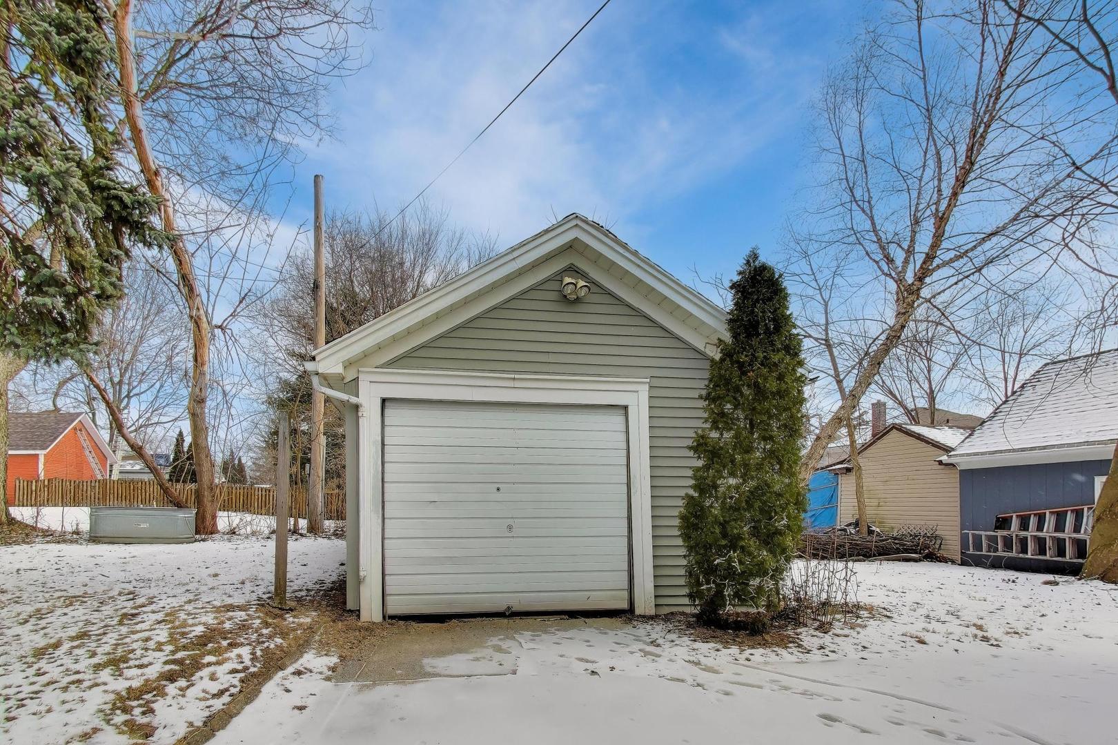 444 South Elmwood Drive Aurora IL 60506