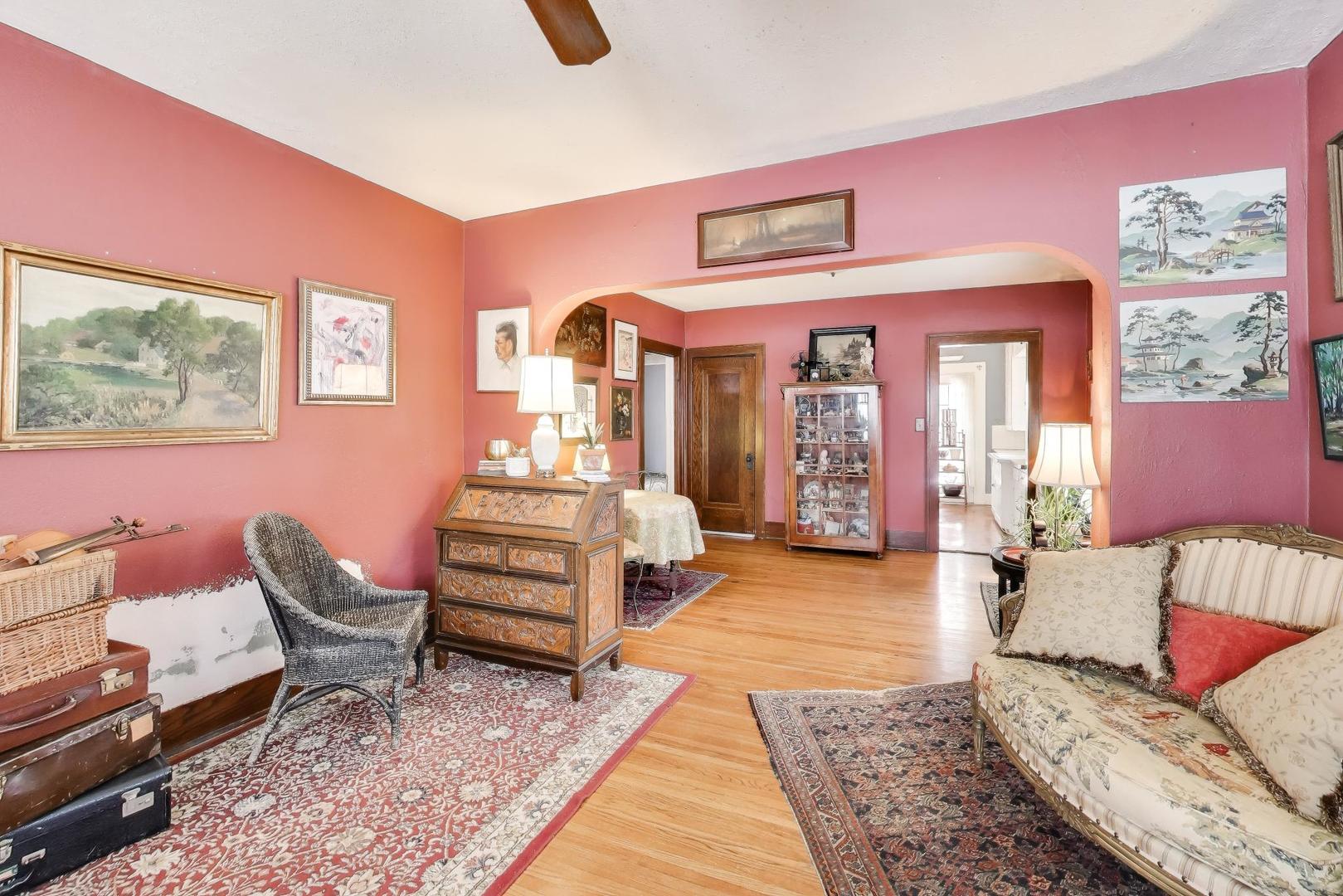 444 South Elmwood Drive Aurora IL 60506