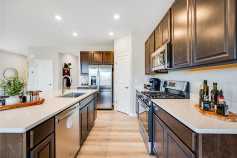 1181 Glenmont Street Algonquin IL 60102