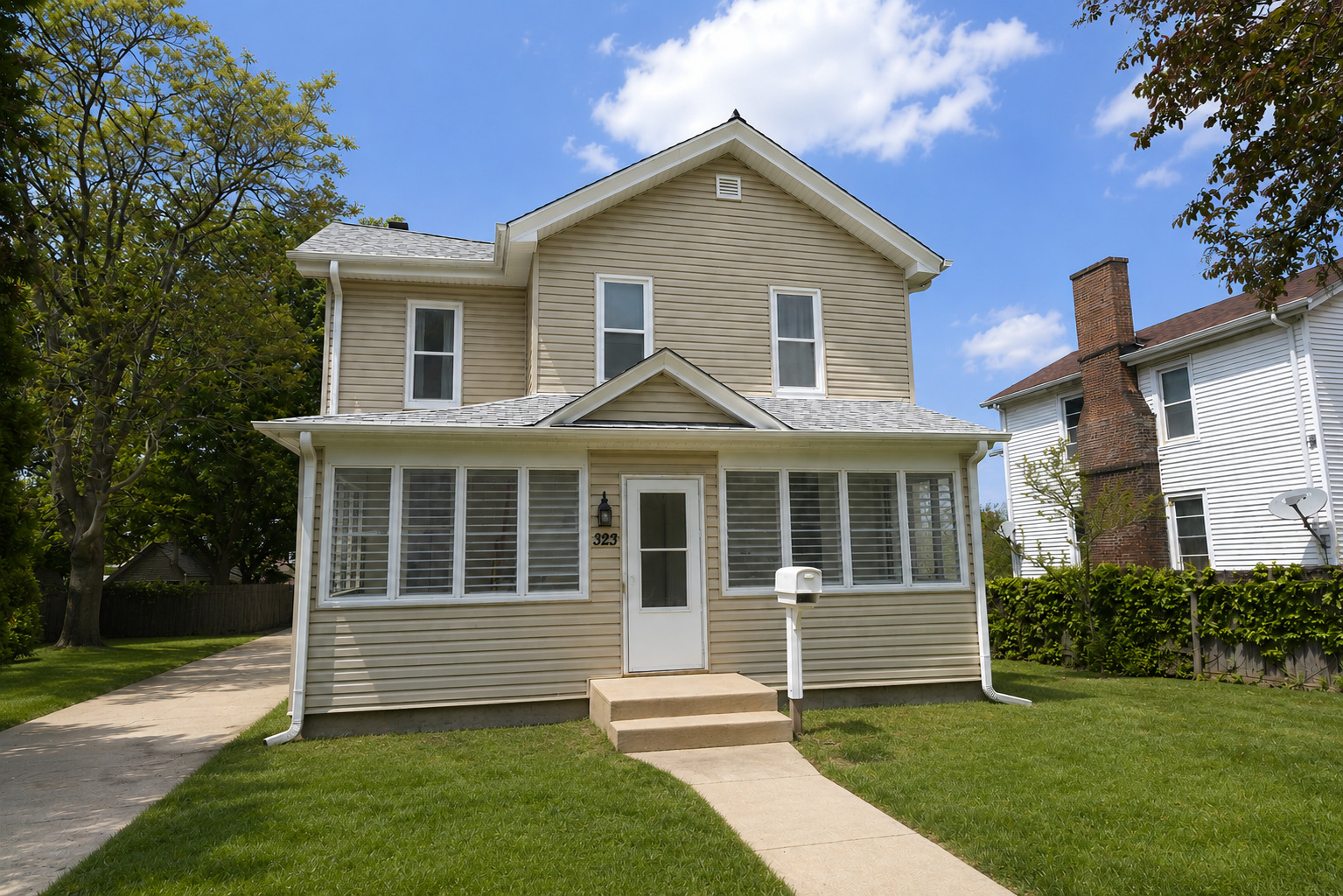 323 South Broadway Avenue Aurora IL 60505