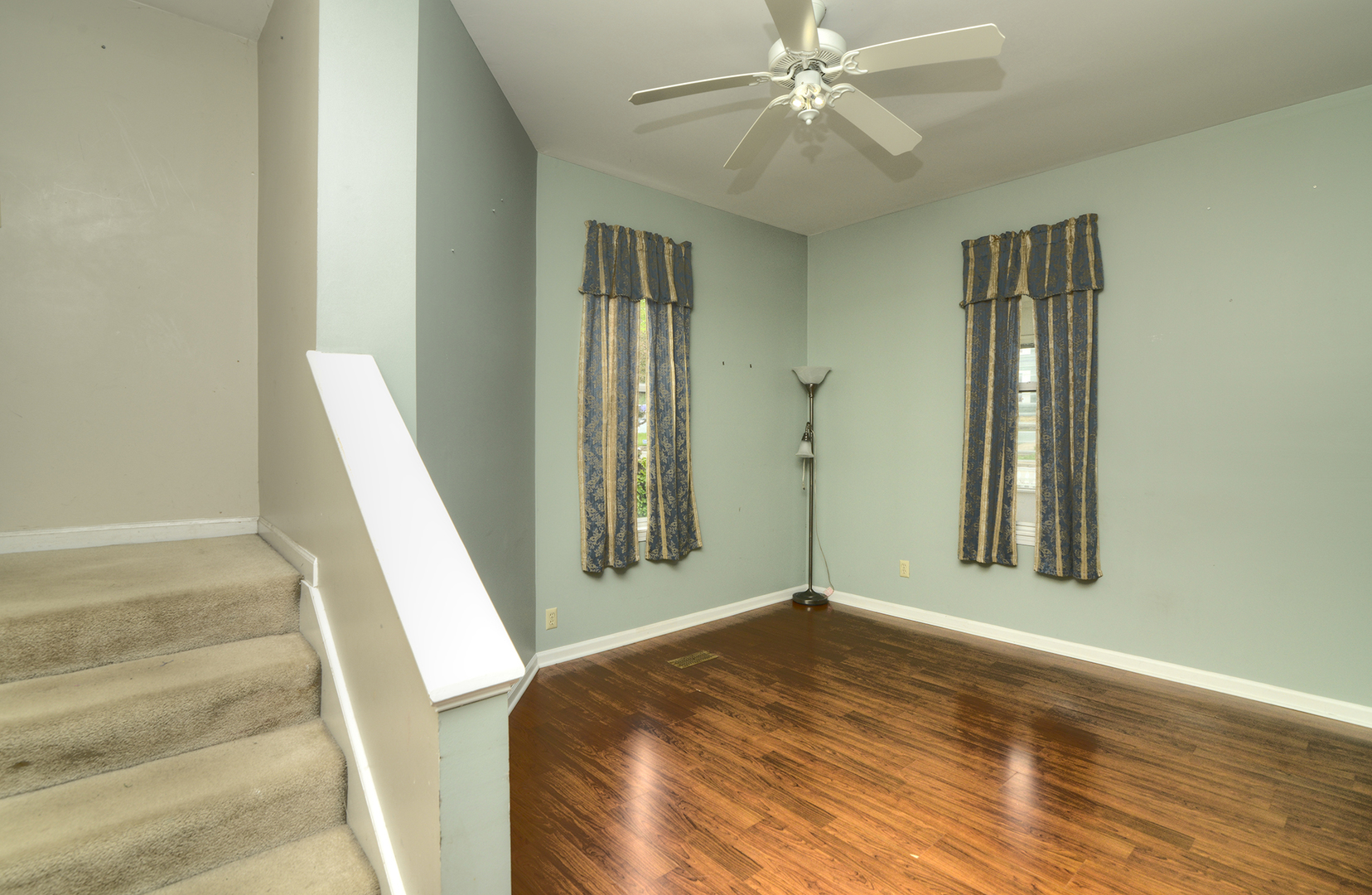 323 South Broadway Avenue Aurora IL 60505