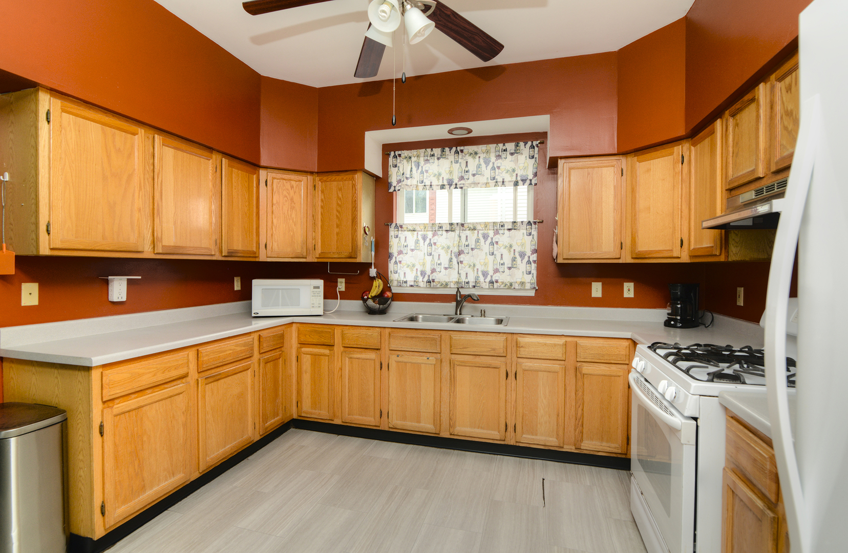 323 South Broadway Avenue Aurora IL 60505