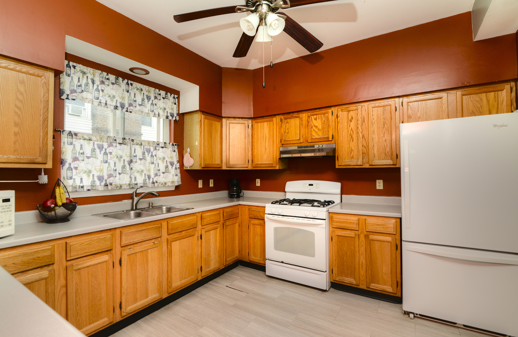 323 South Broadway Avenue Aurora IL 60505