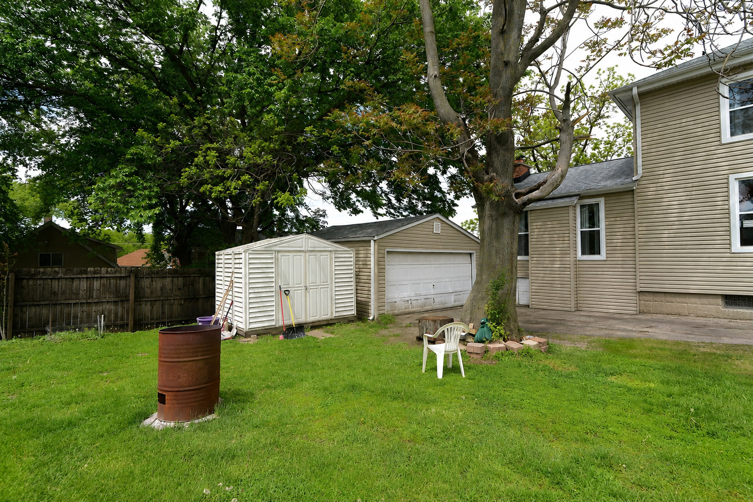 323 South Broadway Avenue Aurora IL 60505