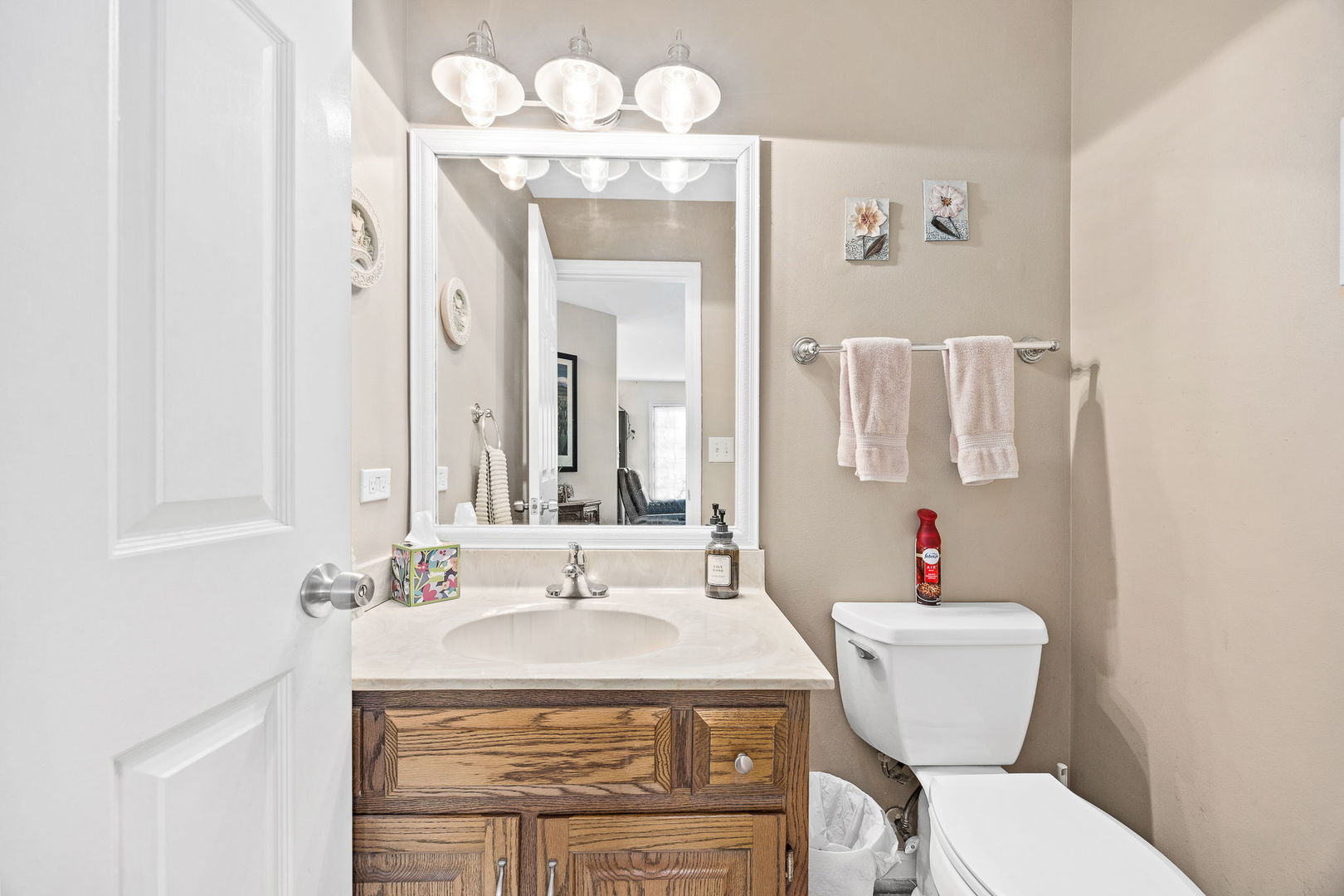 5018 Vernon Park Place Lisle IL 60532