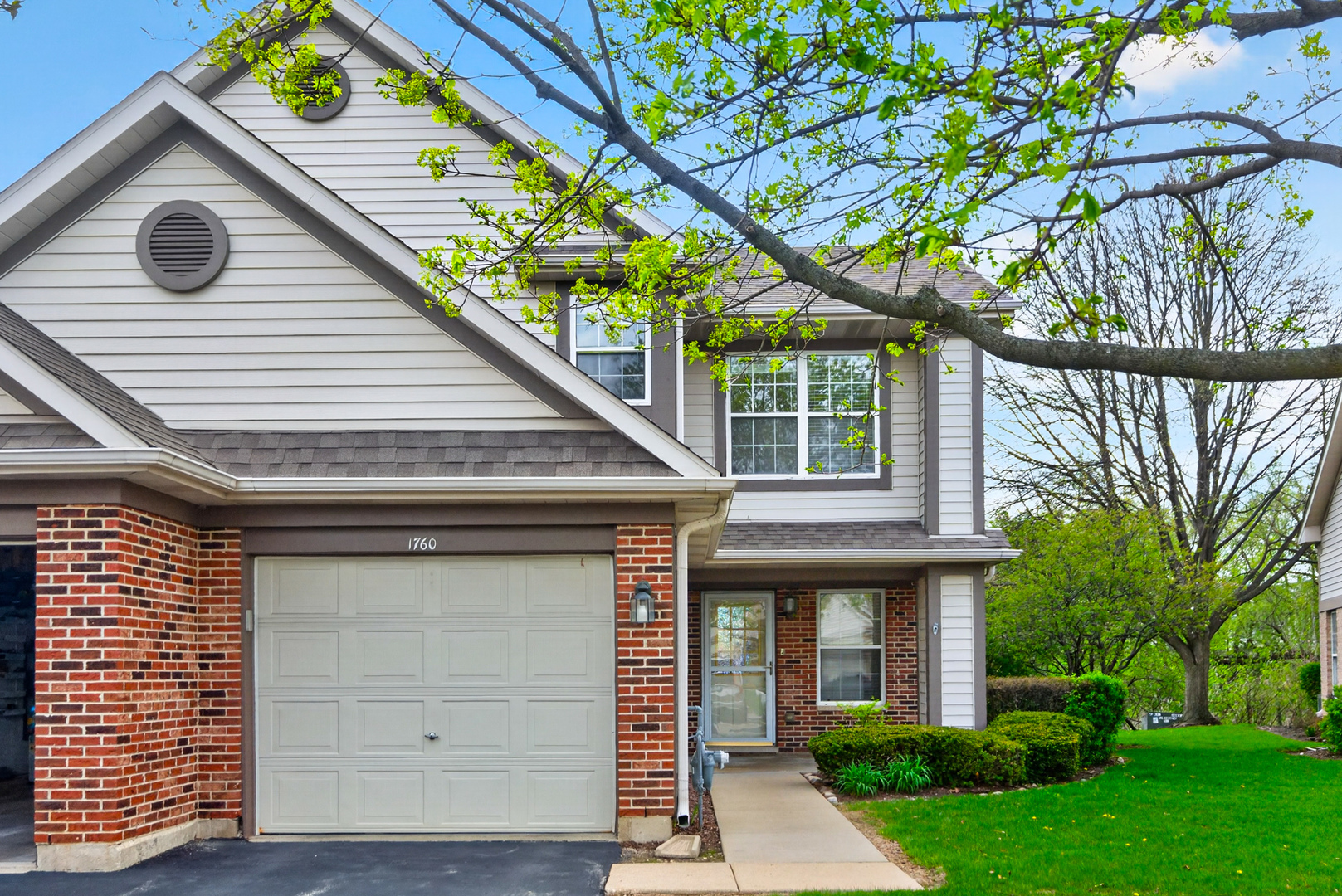 1760 Nature Court Schaumburg IL 60193