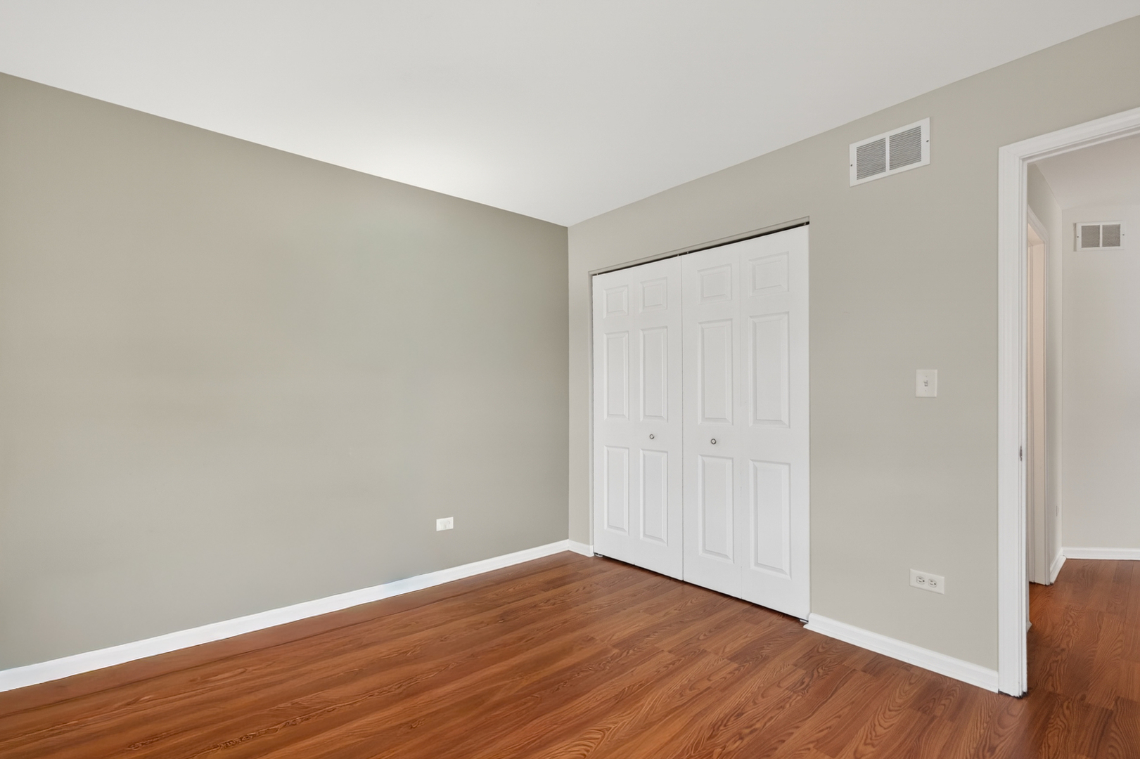 1760 Nature Court Schaumburg IL 60193