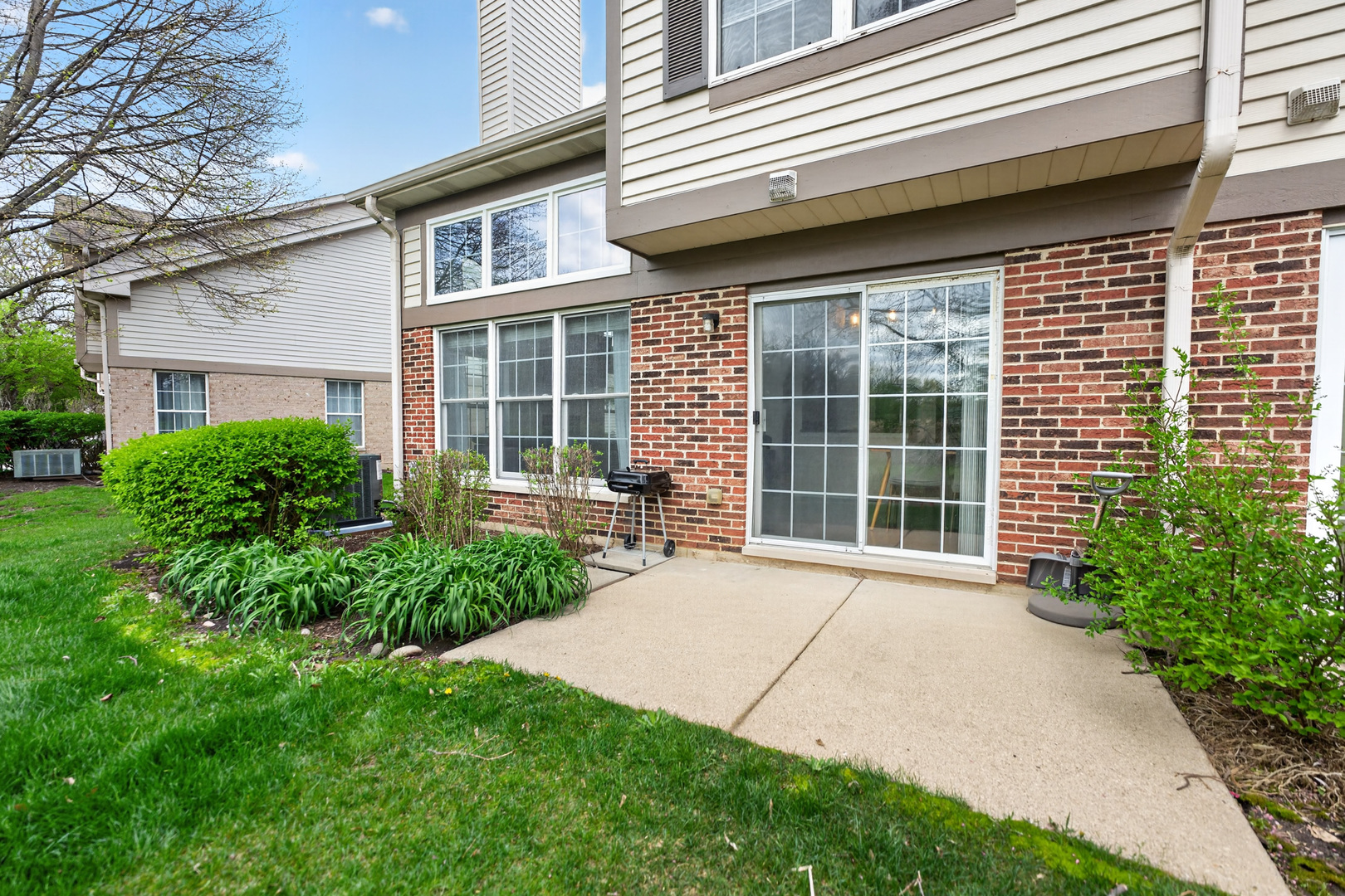 1760 Nature Court Schaumburg IL 60193
