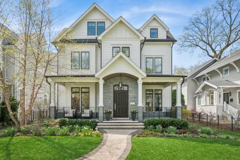 1121 Forest Avenue Wilmette IL 60091
