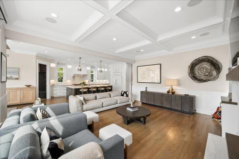 1121 Forest Avenue Wilmette IL 60091