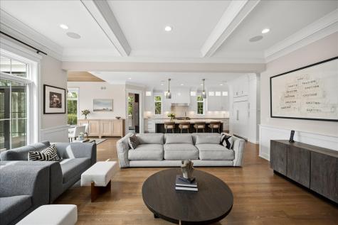 1121 Forest Avenue Wilmette IL 60091