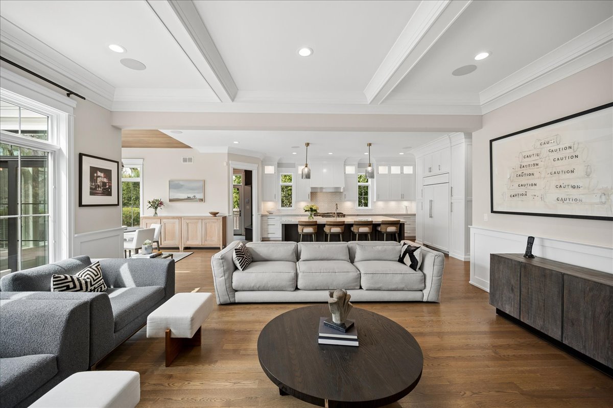 1121 Forest Avenue Wilmette IL 60091