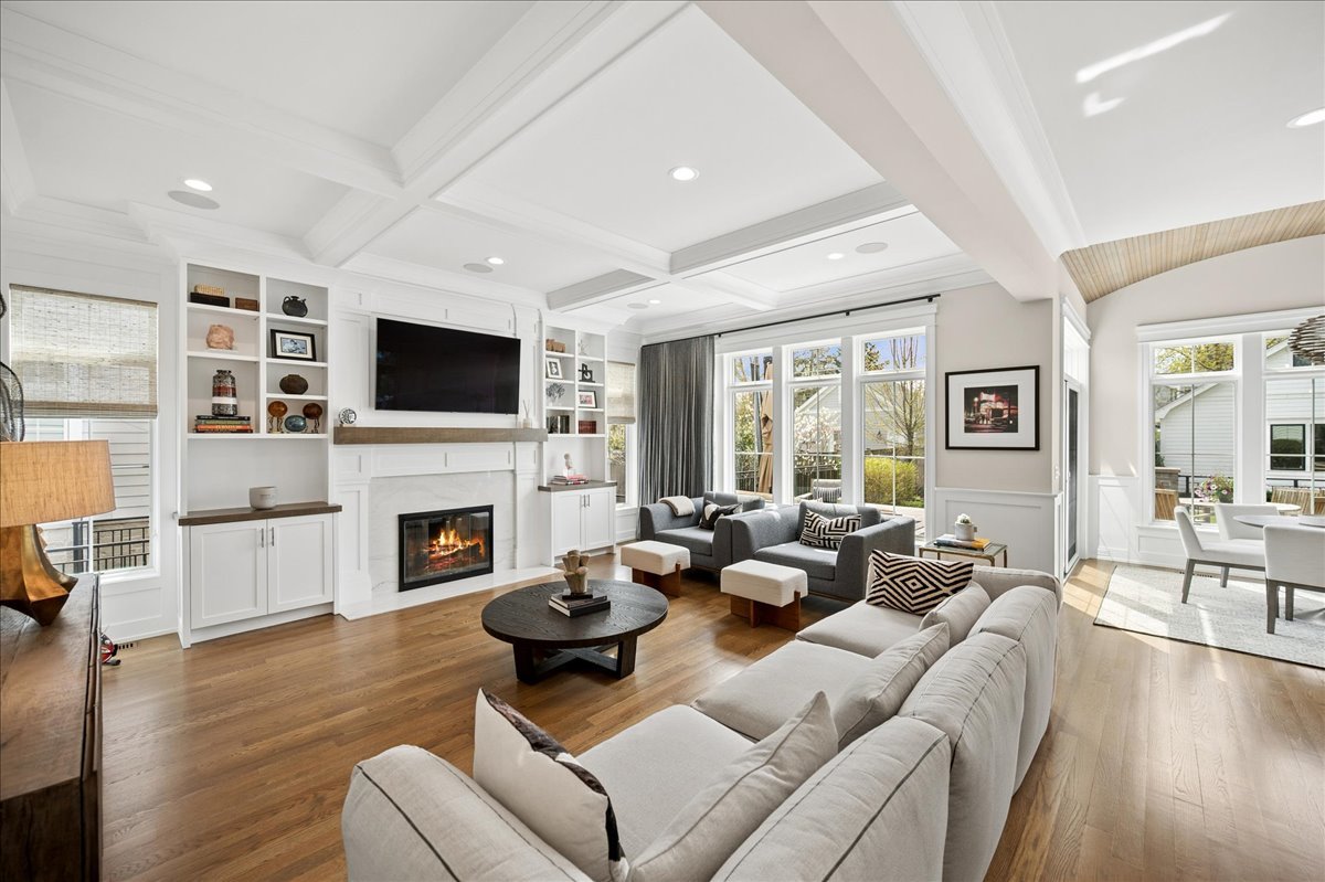 1121 Forest Avenue Wilmette IL 60091