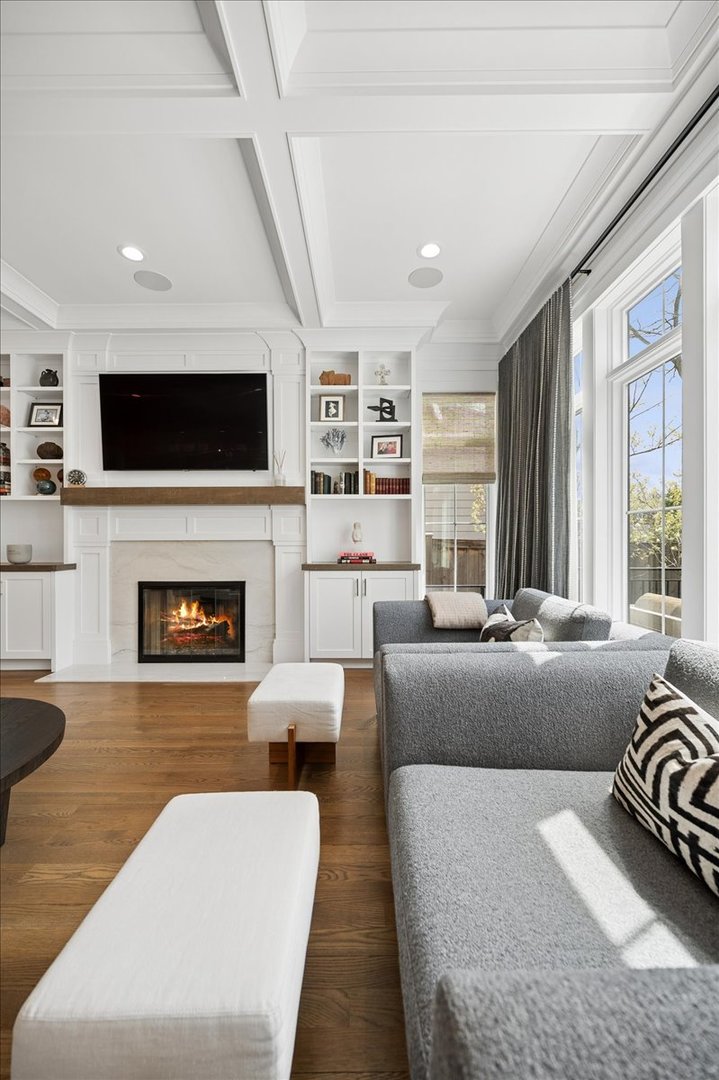 1121 Forest Avenue Wilmette IL 60091