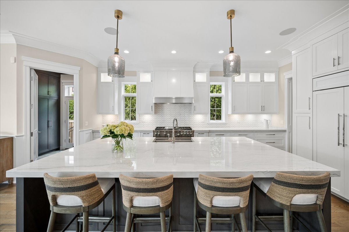 1121 Forest Avenue Wilmette IL 60091
