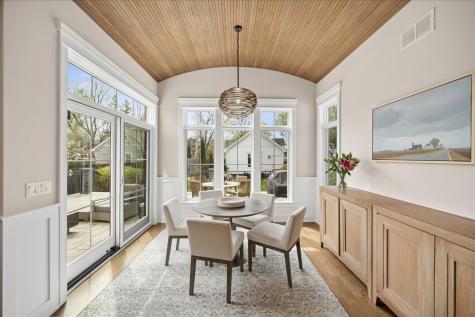 1121 Forest Avenue Wilmette IL 60091
