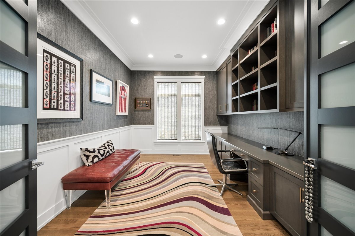 1121 Forest Avenue Wilmette IL 60091