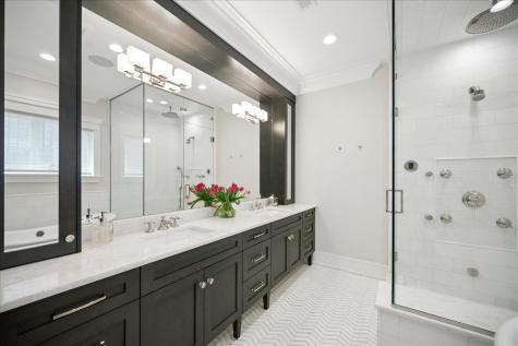1121 Forest Avenue Wilmette IL 60091