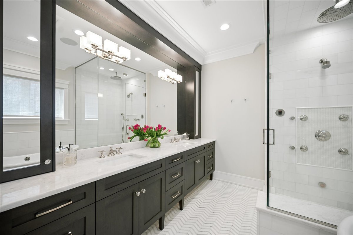 1121 Forest Avenue Wilmette IL 60091