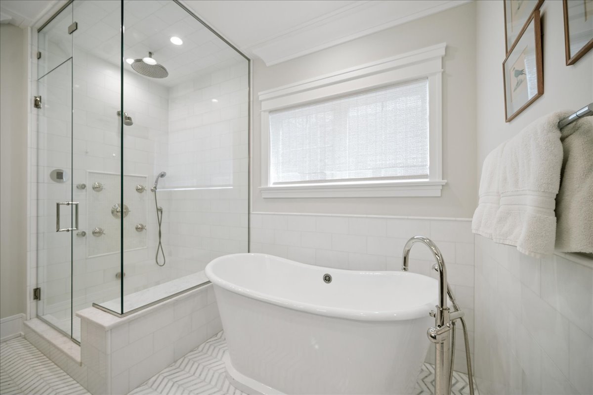 1121 Forest Avenue Wilmette IL 60091