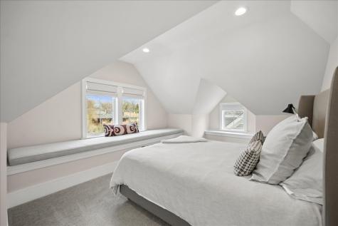 1121 Forest Avenue Wilmette IL 60091