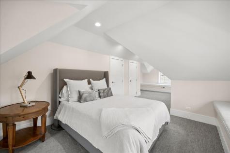 1121 Forest Avenue Wilmette IL 60091