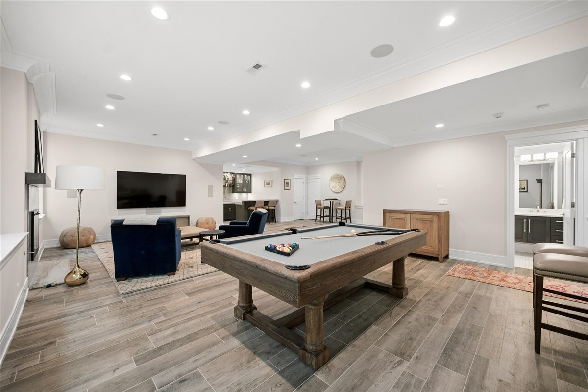 1121 Forest Avenue Wilmette IL 60091
