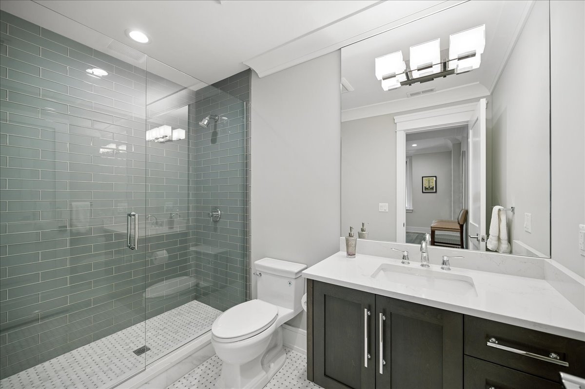 1121 Forest Avenue Wilmette IL 60091
