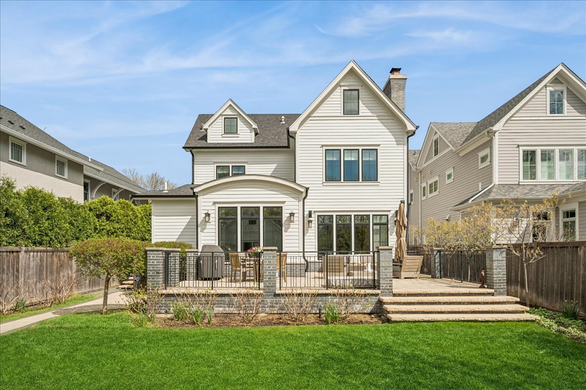 1121 Forest Avenue Wilmette IL 60091