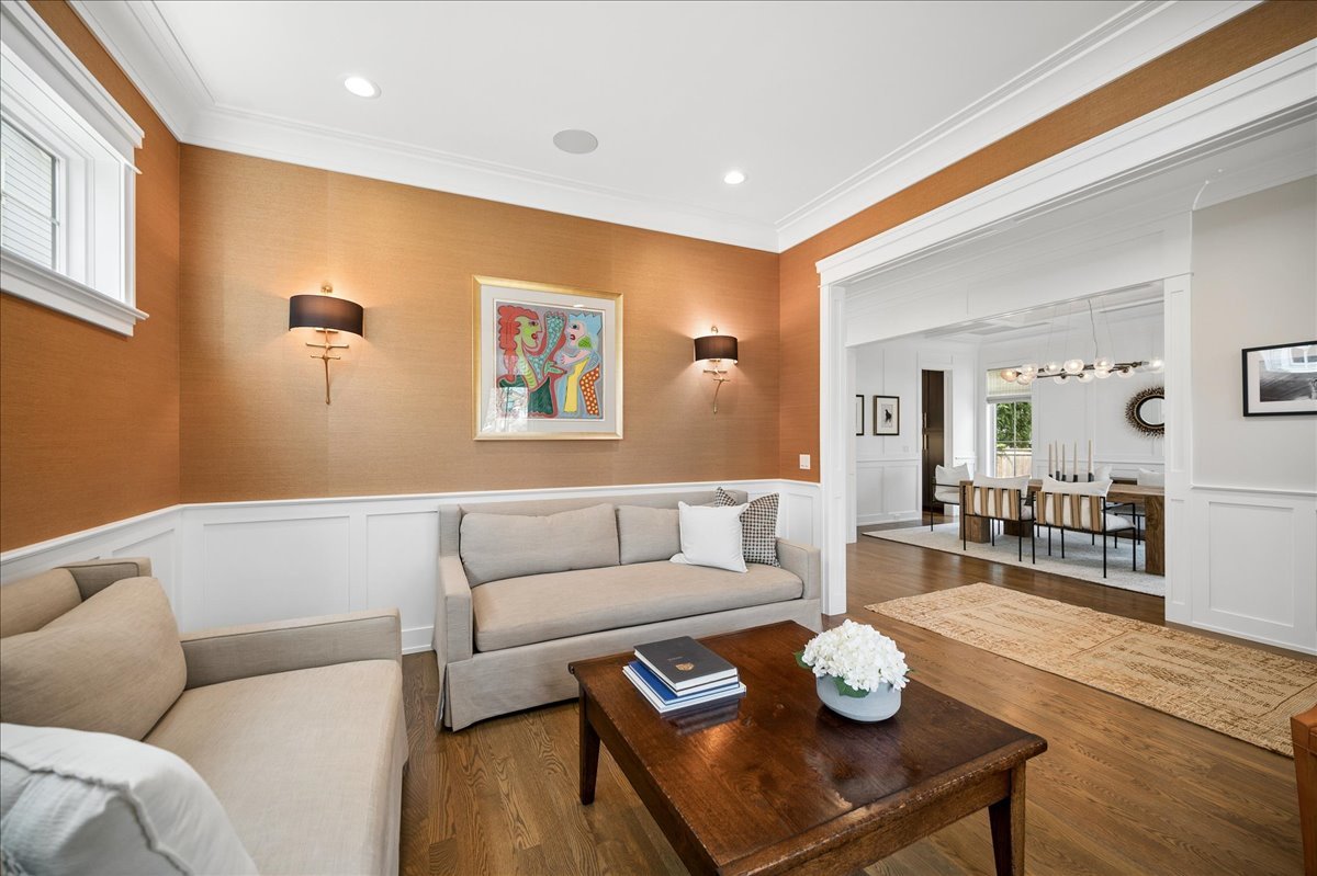 1121 Forest Avenue Wilmette IL 60091