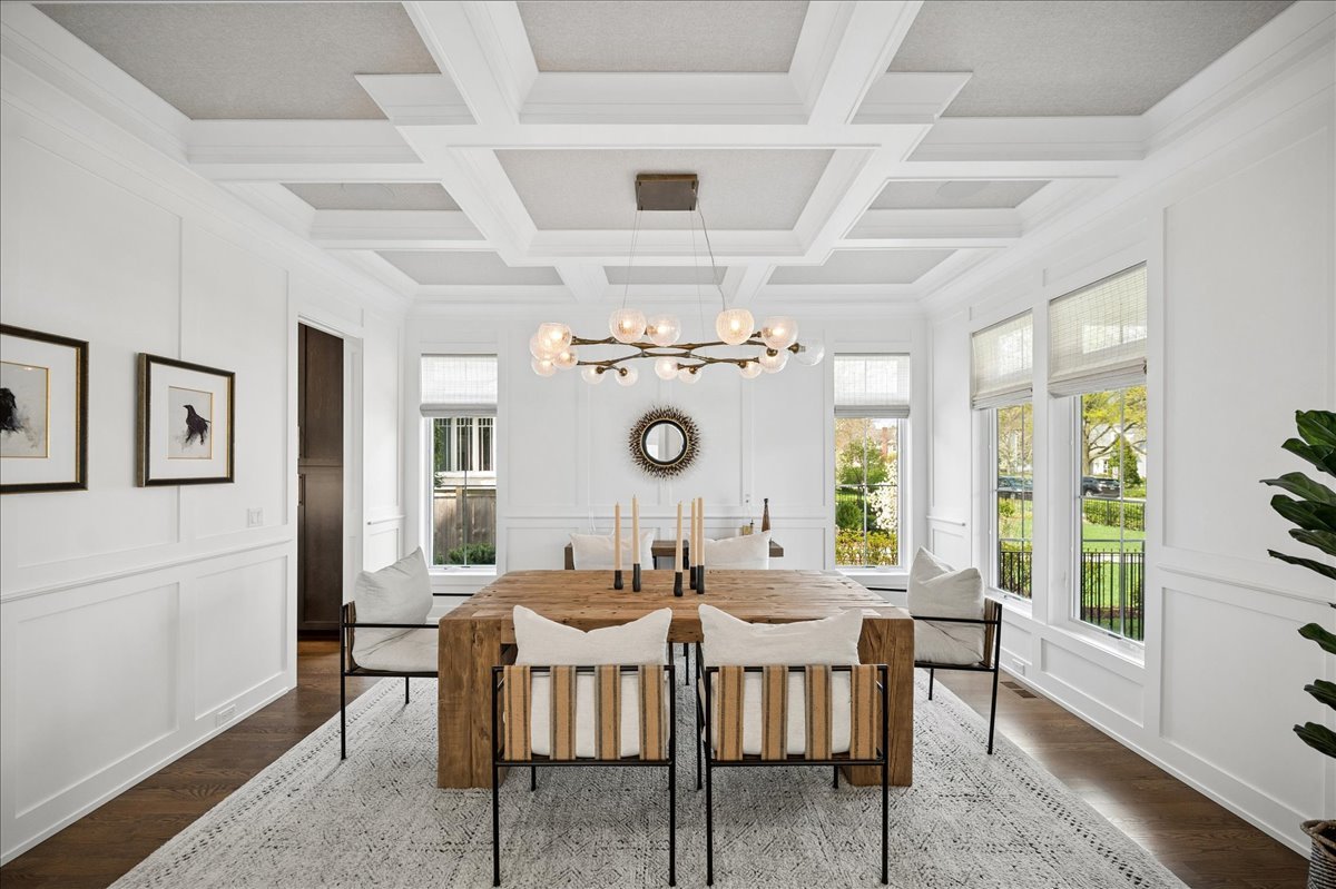 1121 Forest Avenue Wilmette IL 60091