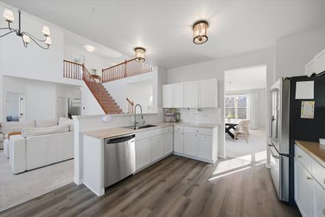 510 Golden Valley Lane Algonquin IL 60102