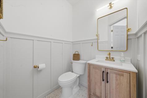 510 Golden Valley Lane Algonquin IL 60102