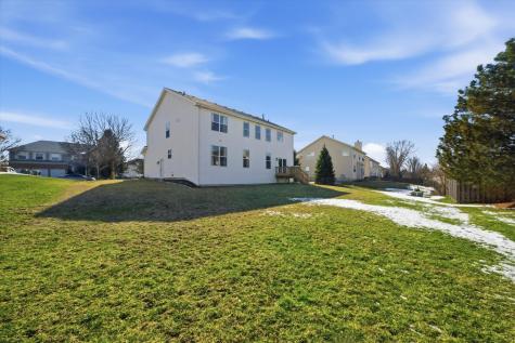 510 Golden Valley Lane Algonquin IL 60102