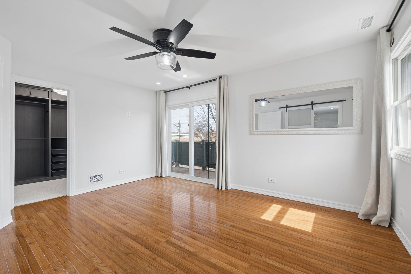 10547 South Troy Street Chicago IL 60655