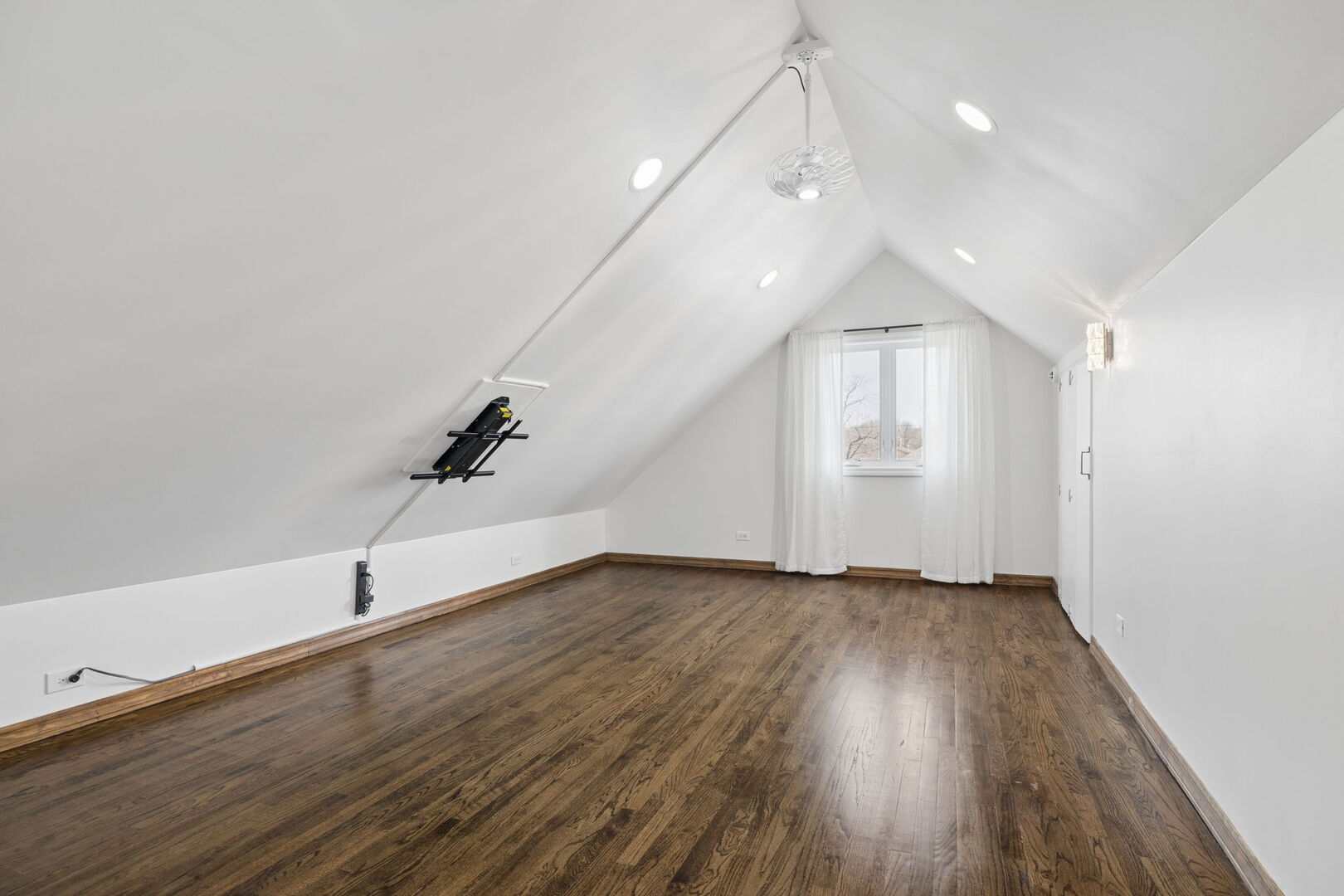 10547 South Troy Street Chicago IL 60655