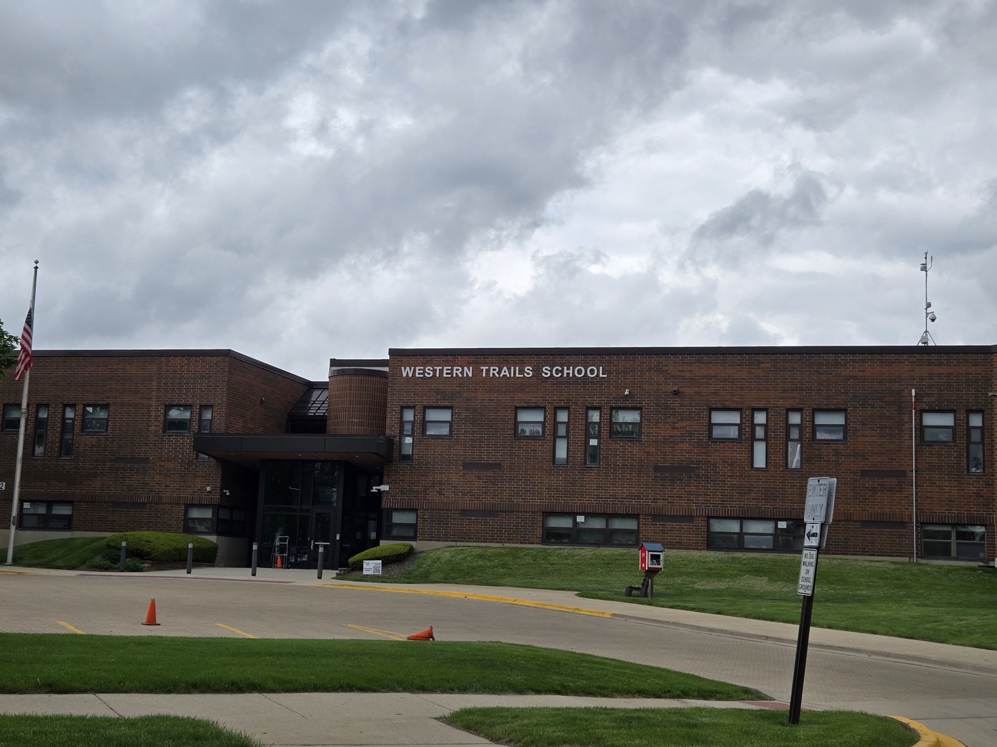 900 Dearborn Circle Carol Stream IL 60188