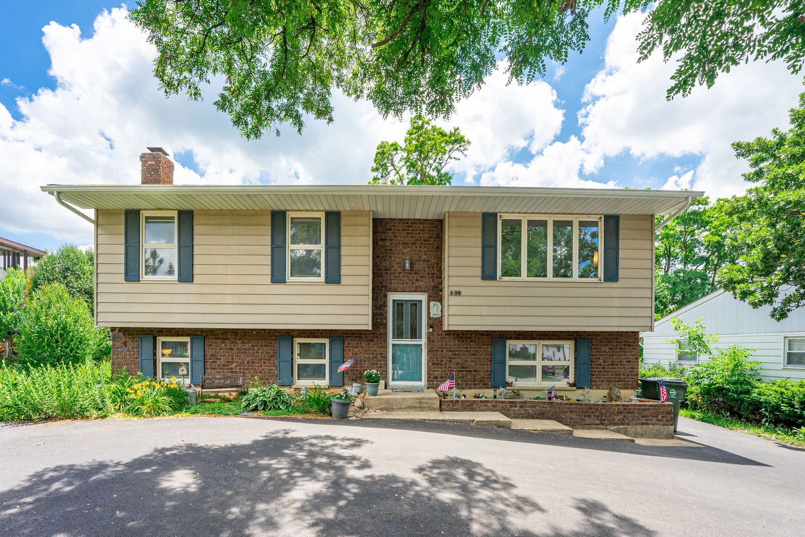 409 Maplewood Drive Antioch IL 60002