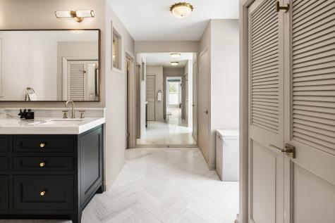 1225 West Deerpath Road Lake Forest IL 60045