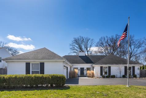 1225 West Deerpath Road Lake Forest IL 60045
