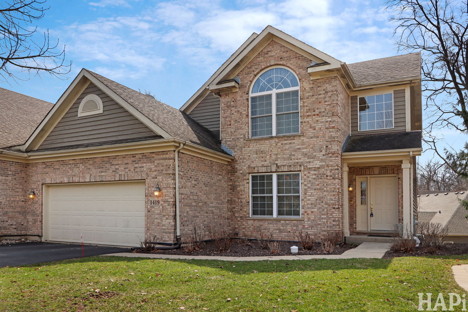 1419 White Oak Lane Woodstock IL 60098