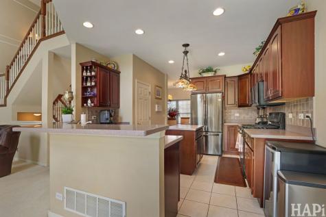 1419 White Oak Lane Woodstock IL 60098