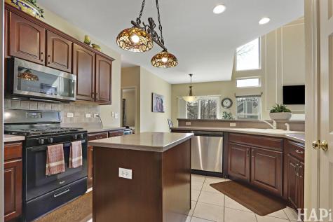 1419 White Oak Lane Woodstock IL 60098