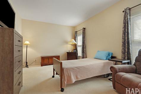 1419 White Oak Lane Woodstock IL 60098