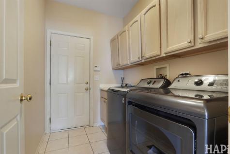 1419 White Oak Lane Woodstock IL 60098