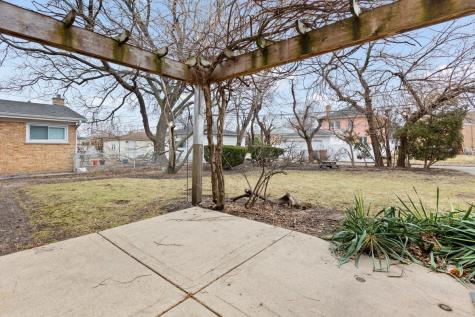 5133 Carol Street Skokie IL 60077
