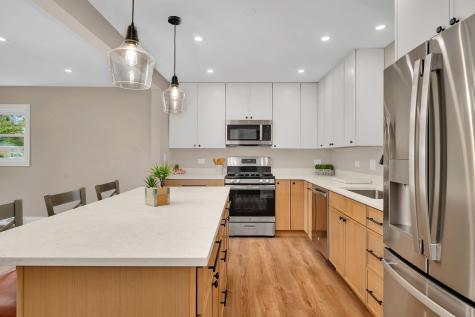 512 North Westlawn Avenue Aurora IL 60506